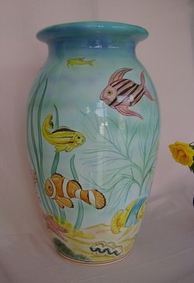 Artistic italian pottery of Albisola - Large vase decorated with fish.   Majolica